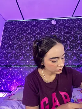 MelanyyJhonson15 online show from June 26, 2026, 8:14 pm