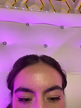 MelanyyJhonson15 online show from June 14, 2026, 2:24 am