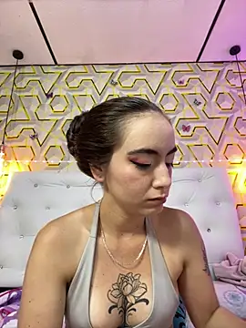MelanyyJhonson15 online show from June 11, 2026, 8:39 pm