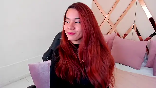 avrilwaynee online show from February 3, 2026, 11:59 am