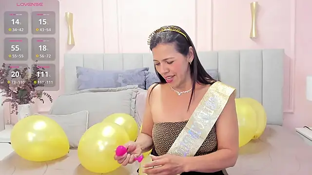Snapshot of Dulce_emi chatting on June 25, 2026, 2:55 pm Dulce emi online show from June 25, 2026, 2:55 pm