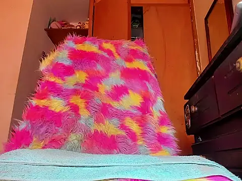 Snapshot of saracush17 chatting on April 4, 2026, 4:13 pm saracush17 online show from April 4, 2026, 4:13 pm