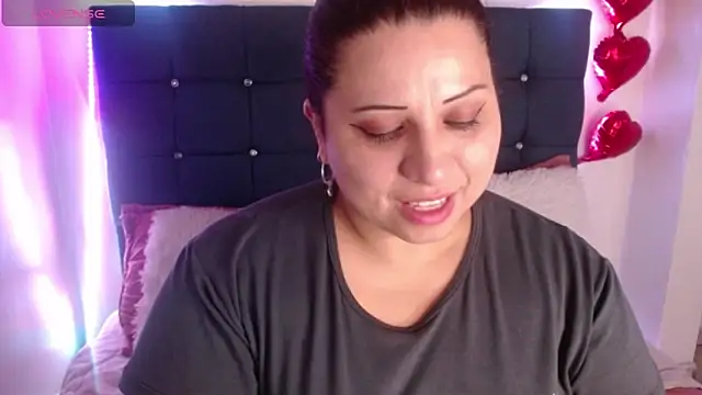 Snapshot of Catalinajane1 chatting on March 18, 2026, 7:04 pm Catalinajane1 online show from March 18, 2026, 7:04 pm