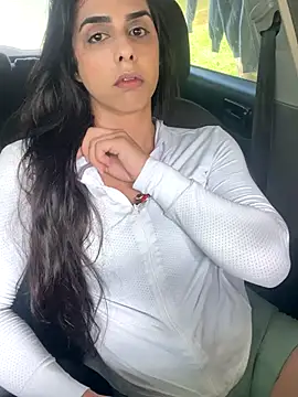 Snapshot of Monahliza chatting on November 28, 2025, 11:21 am Monahliza online show from November 28, 2025, 11:21 am