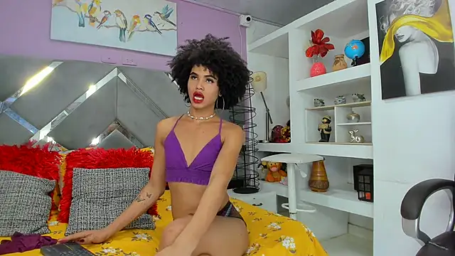 Zaira sofiaa online show from May 9, 2026, 2:15 am