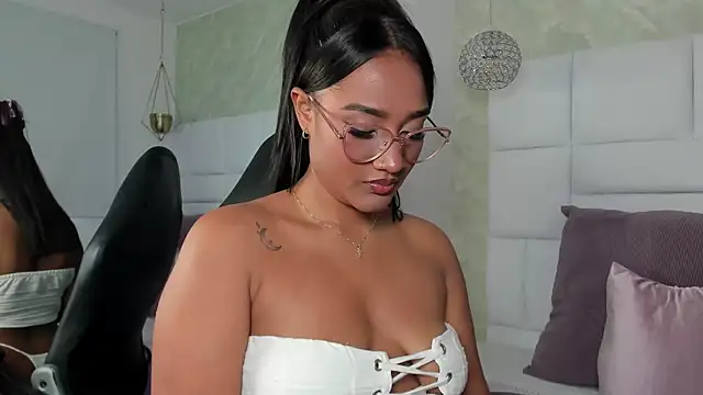 anna jules online show from November 21, 2025, 9:58 pm