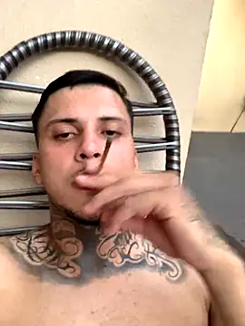 Snapshot of Ryanzl017 chatting on November 27, 2025, 9:26 pm Ryanzl017 online show from November 27, 2025, 9:26 pm