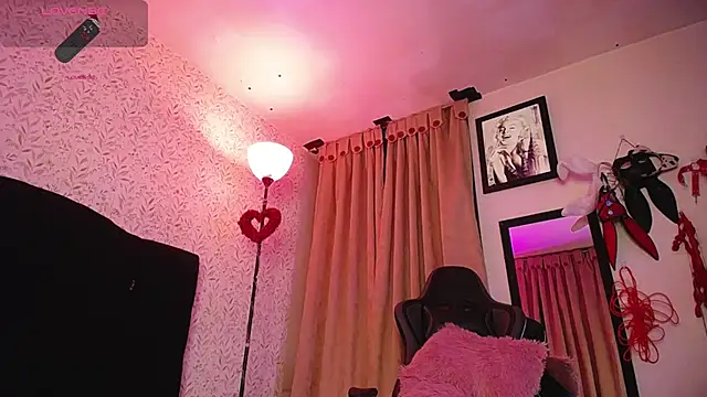 Snapshot of Noise_Lux33 chatting on March 4, 2026, 11:40 am Noise Lux33 online show from March 4, 2026, 11:40 am