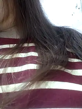 MysaLy2k online show from April 17, 2026, 2:47 am