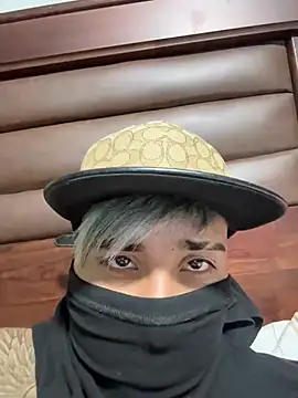 Snapshot of Matiascolageno chatting on February 16, 2026, 6:34 am Matiascolageno online show from February 16, 2026, 6:34 am