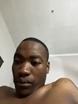 Snapshot of Boytoy_BigD chatting on January 8, 2026, 12:05 am Boytoy BigD online show from January 8, 2026, 12:05 am