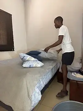 Snapshot of Boytoy_BigD chatting on December 23, 2025, 9:52 am Boytoy BigD online show from December 23, 2025, 9:52 am