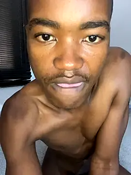 Snapshot of Boytoy_BigD chatting on November 18, 2025, 11:02 am Boytoy BigD online show from November 18, 2025, 11:02 am