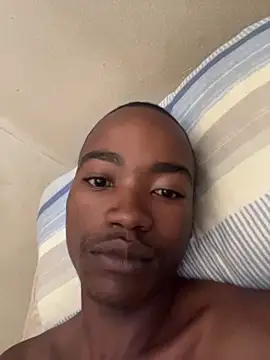 Snapshot of Boytoy_BigD chatting on December 15, 2025, 8:53 am Boytoy BigD online show from December 15, 2025, 8:53 am