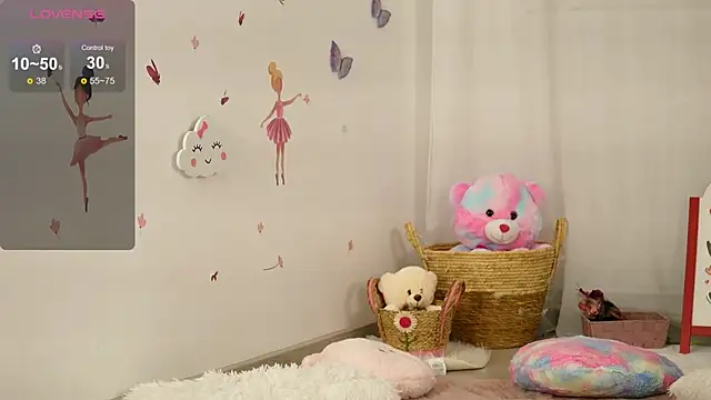 Snapshot of SkyEyesLuna chatting on April 1, 2026, 3:19 am SkyEyesLuna online show from April 1, 2026, 3:19 am