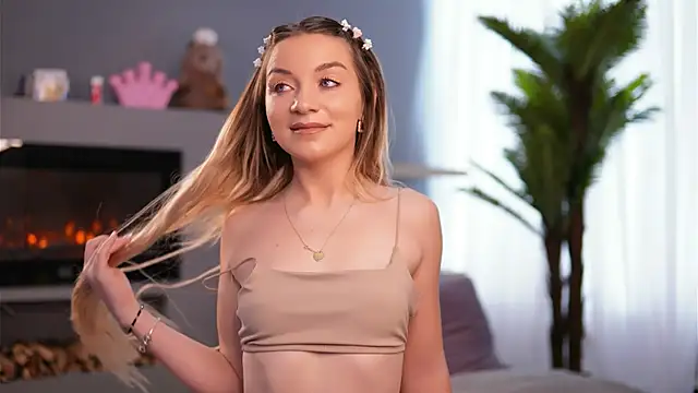 Snapshot of SkyEyesLuna chatting on February 5, 2026, 4:08 am SkyEyesLuna online show from February 5, 2026, 4:08 am