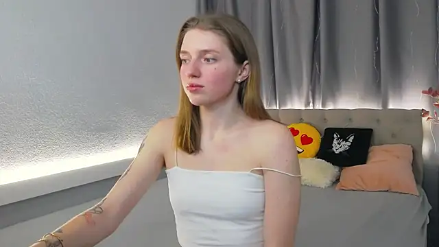 Tayllory online show from November 13, 2025, 3:49 pm