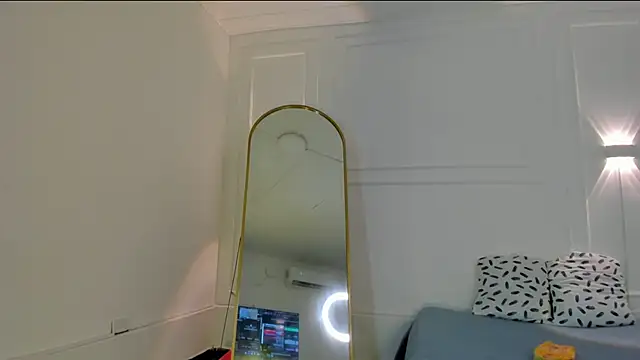 Snapshot of nicolvibes_212 chatting on March 1, 2026, 8:09 pm nicolvibes 212 online show from March 1, 2026, 8:09 pm