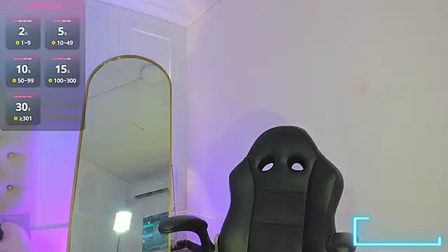 Snapshot of nicolvibes_212 chatting on April 15, 2026, 9:04 pm nicolvibes 212 online show from April 15, 2026, 9:04 pm