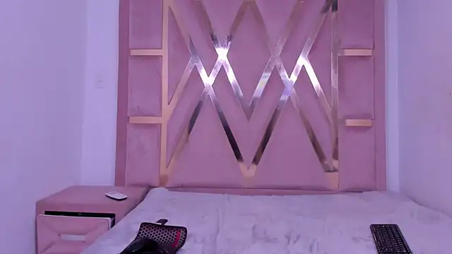 Snapshot of Kymasm chatting on February 22, 2026, 12:51 pm Kymasm online show from February 22, 2026, 12:51 pm