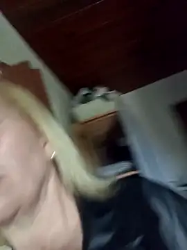 Snapshot of SexyMilf1211 chatting on March 17, 2026, 7:06 pm SexyMilf1211 online show from March 17, 2026, 7:06 pm