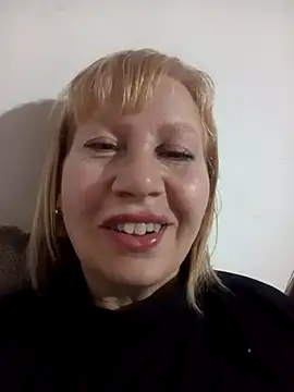 Snapshot of SexyMilf1211 chatting on May 10, 2026, 1:04 pm SexyMilf1211 online show from May 10, 2026, 1:04 pm