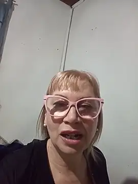 Snapshot of SexyMilf1211 chatting on June 18, 2026, 1:05 pm SexyMilf1211 online show from June 18, 2026, 1:05 pm