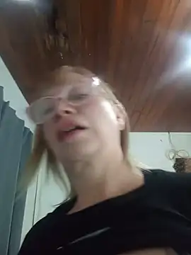 Snapshot of SexyMilf1211 chatting on August 8, 2026, 11:39 am SexyMilf1211 online show from August 8, 2026, 11:39 am