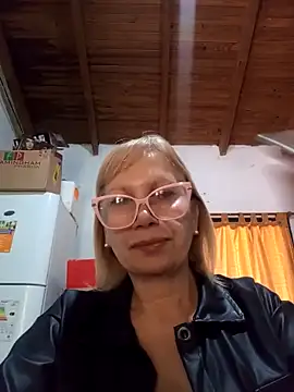 Snapshot of SexyMilf1211 chatting on March 20, 2026, 3:57 pm SexyMilf1211 online show from March 20, 2026, 3:57 pm