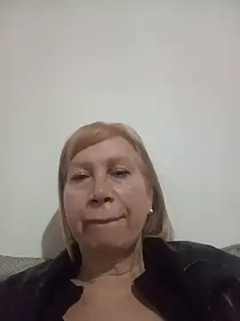 Snapshot of SexyMilf1211 chatting on May 19, 2026, 10:55 am SexyMilf1211 online show from May 19, 2026, 10:55 am