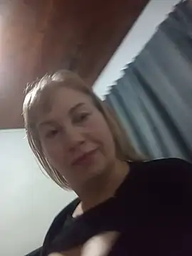 Snapshot of SexyMilf1211 chatting on July 8, 2026, 10:49 am SexyMilf1211 online show from July 8, 2026, 10:49 am