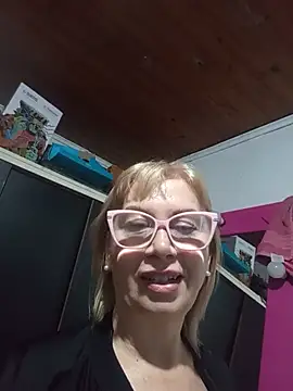 Snapshot of SexyMilf1211 chatting on June 17, 2026, 2:38 pm SexyMilf1211 online show from June 17, 2026, 2:38 pm