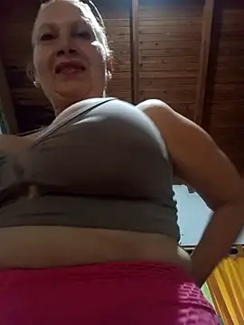 Snapshot of SexyMilf1211 chatting on April 1, 2026, 3:09 pm SexyMilf1211 online show from April 1, 2026, 3:09 pm