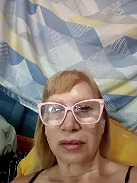 Snapshot of SexyMilf1211 chatting on March 10, 2026, 10:41 am SexyMilf1211 online show from March 10, 2026, 10:41 am