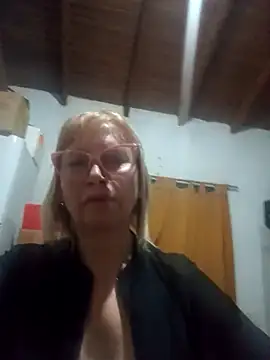 Snapshot of SexyMilf1211 chatting on May 6, 2026, 11:53 pm SexyMilf1211 online show from May 6, 2026, 11:53 pm