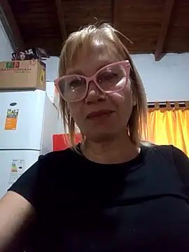 Snapshot of SexyMilf1211 chatting on March 24, 2026, 1:33 pm SexyMilf1211 online show from March 24, 2026, 1:33 pm