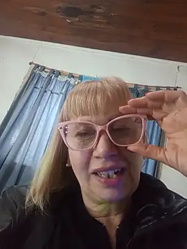 Snapshot of SexyMilf1211 chatting on June 14, 2026, 3:02 pm SexyMilf1211 online show from June 14, 2026, 3:02 pm