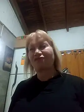 Snapshot of SexyMilf1211 chatting on May 5, 2026, 12:24 am SexyMilf1211 online show from May 5, 2026, 12:24 am