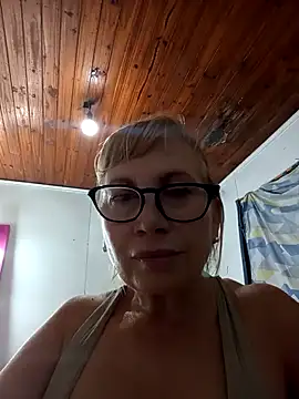 Snapshot of SexyMilf1211 chatting on November 18, 2025, 1:21 am SexyMilf1211 online show from November 18, 2025, 1:21 am