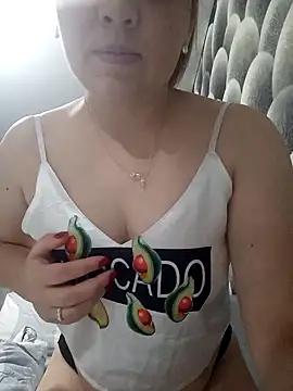 Melissaa69 online show from November 18, 2025, 7:28 pm