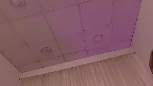 Snapshot of hiddenlust_ chatting on November 26, 2025, 12:27 pm hiddenlust online show from November 26, 2025, 12:27 pm