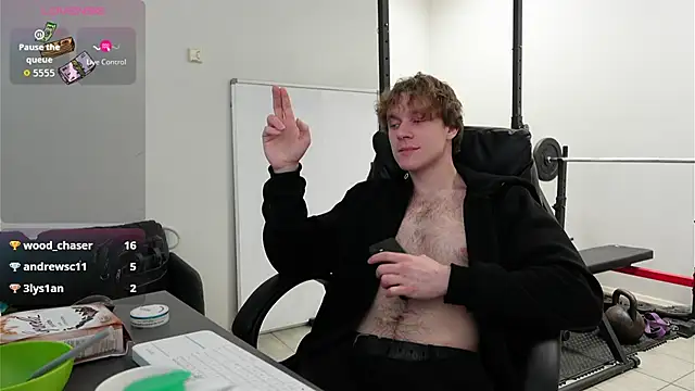 Snapshot of Charles_Dreams chatting on December 3, 2025, 8:08 pm Charles Dreams online show from December 3, 2025, 8:08 pm