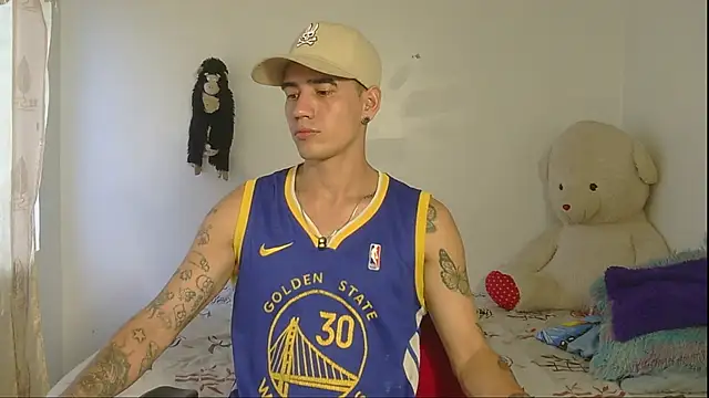 Snapshot of kilyan_wow chatting on November 18, 2025, 10:02 pm kilyan wow online show from November 18, 2025, 10:02 pm