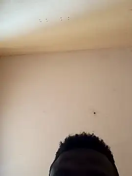 Snapshot of a_Aleja chatting on November 24, 2025, 7:47 pm a Aleja online show from November 24, 2025, 7:47 pm