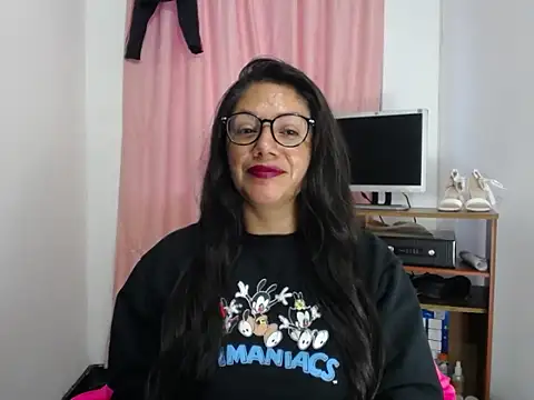 Snapshot of sasha_sexy1 chatting on February 2, 2026, 11:04 pm sasha sexy1 online show from February 2, 2026, 11:04 pm