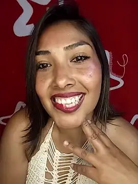 Snapshot of MiaaCastro chatting on November 15, 2025, 11:20 pm MiaaCastro online show from November 15, 2025, 11:20 pm