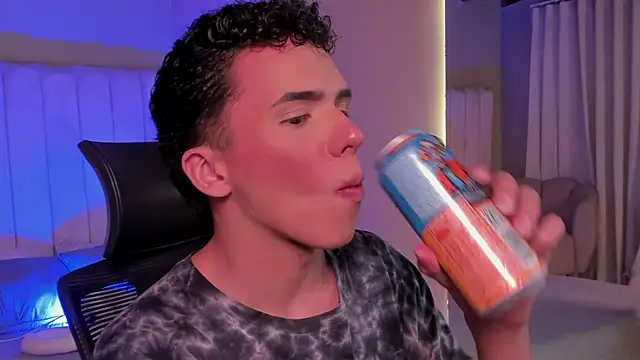 Snapshot of Seab_trooy chatting on February 8, 2026, 10:40 pm Seab trooy online show from February 8, 2026, 10:40 pm