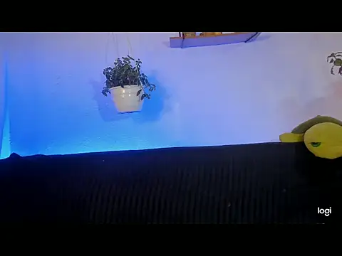 Snapshot of aprille15 chatting on February 18, 2026, 8:22 am aprille15 online show from February 18, 2026, 8:22 am