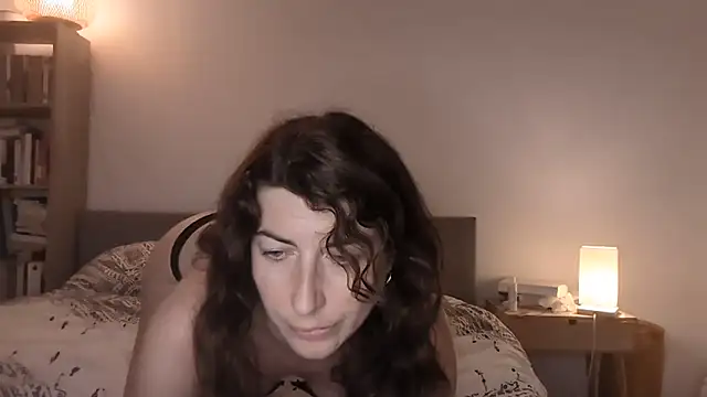 Jo LieLive online show from June 17, 2026, 7:24 pm