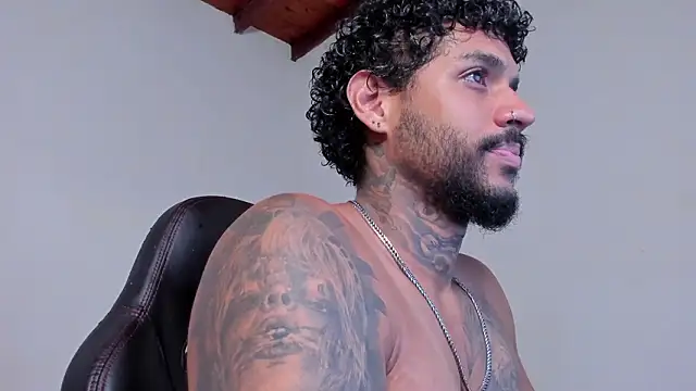 LuigiVitale 1 online show from March 19, 2026, 1:05 am